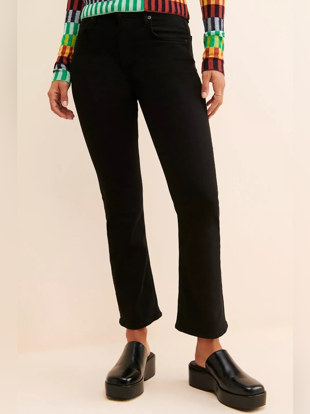 Citizens of Humanity Isola Cropped Mid-Rise Jeans in Black - 26